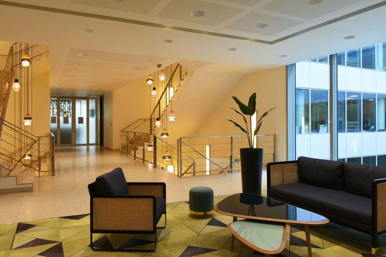 40972 m² pour ce bureaux en location à Colombes