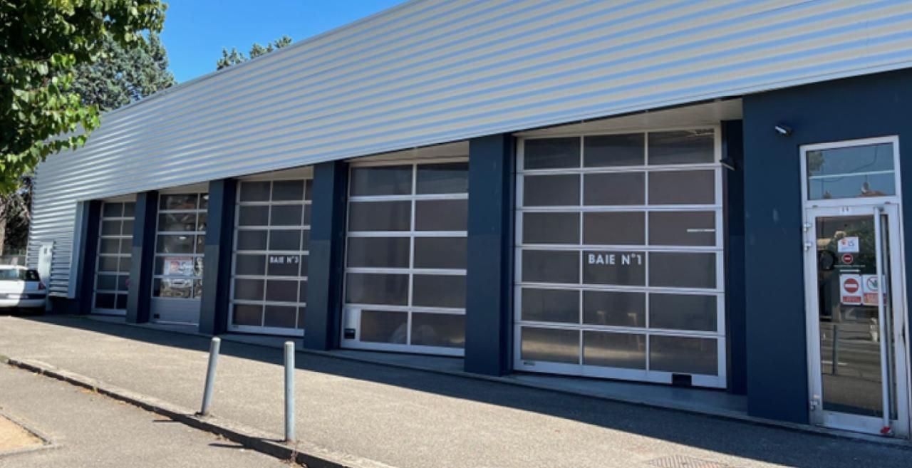 Location Activité 740 m² divisibles 69200 Vénissieux