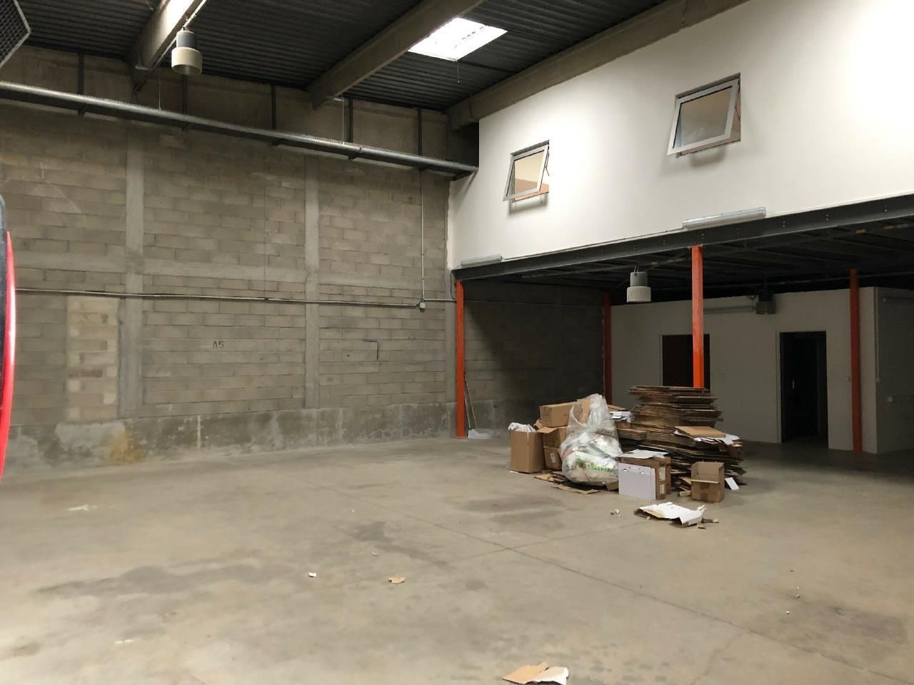 Location PME-PMI 1010.7 m² non divisibles 91120 Palaiseau