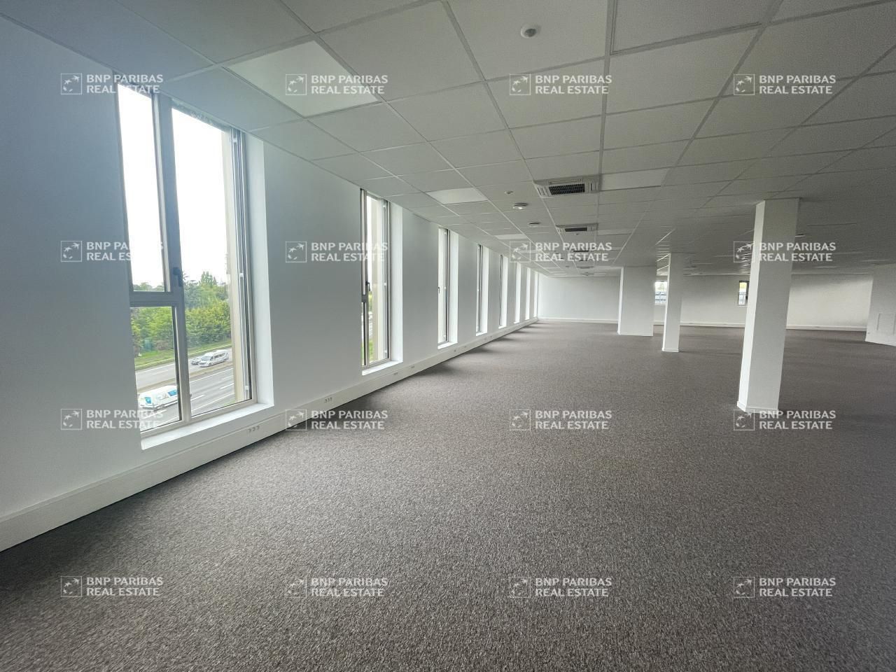 405.84 m² pour ce bureaux en location à Rennes