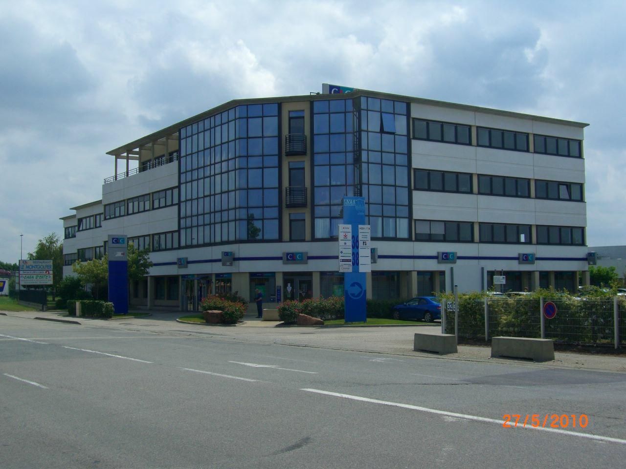 238 m² pour ce bureaux en location à Chassieu