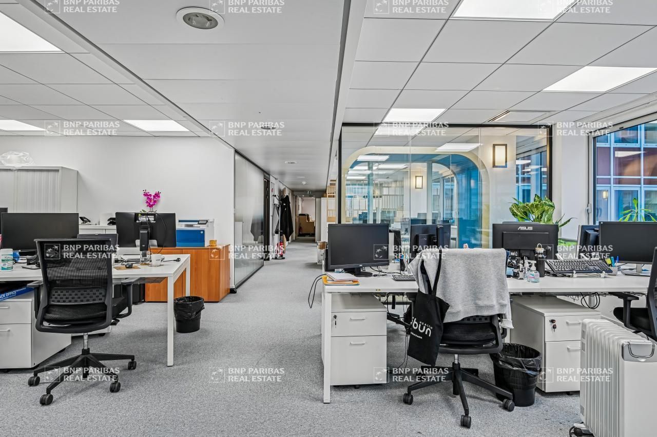 Location Bureaux 218 m² non divisibles 75015 Paris