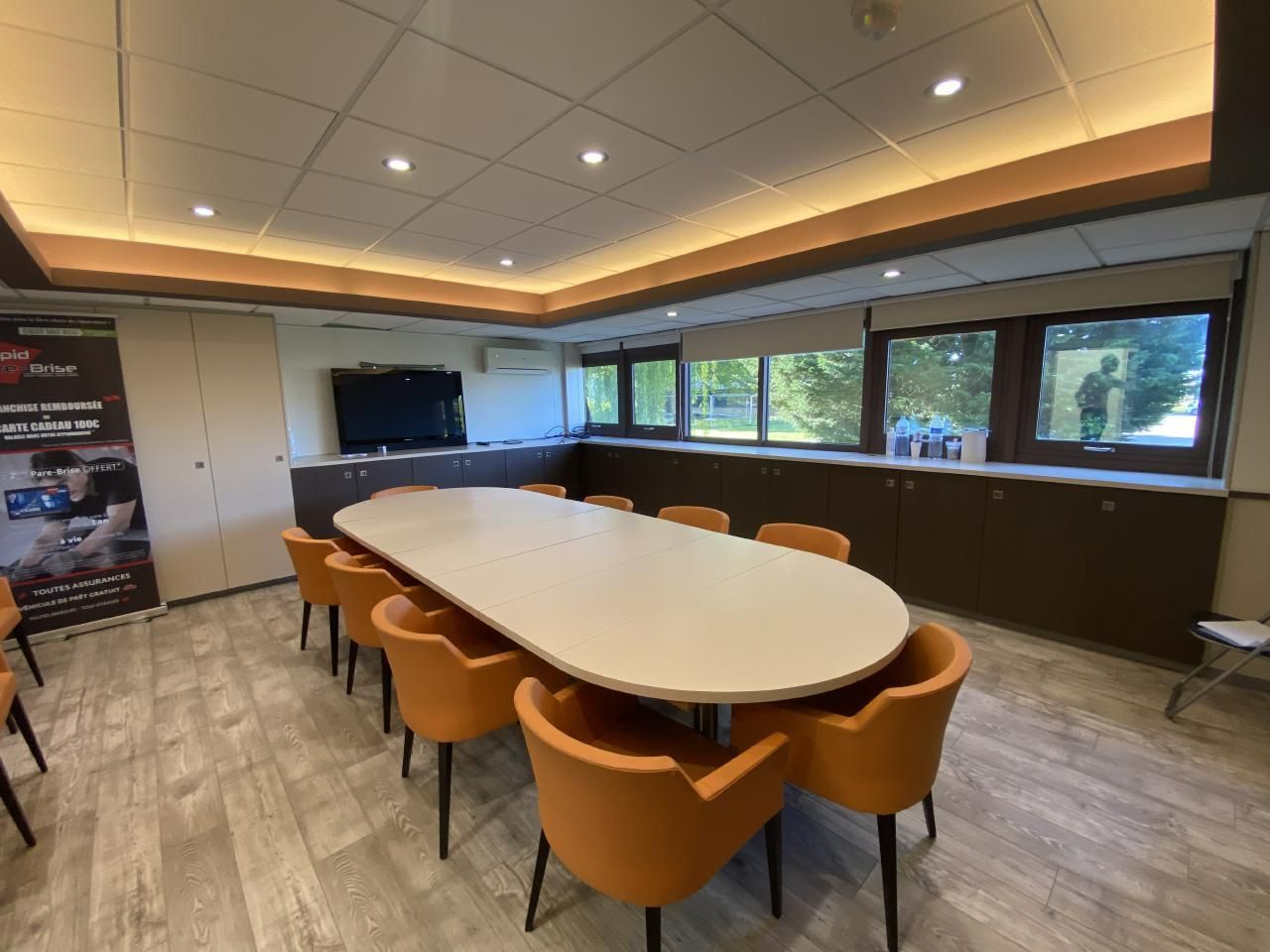 1211 m² pour ce bureaux en location à Mont-saint-aignan