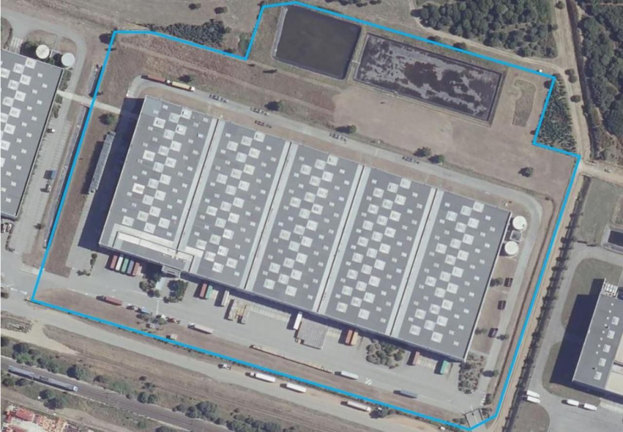 30669 m² pour cetentrepôts classe a en location à Saint-martin-de-crau