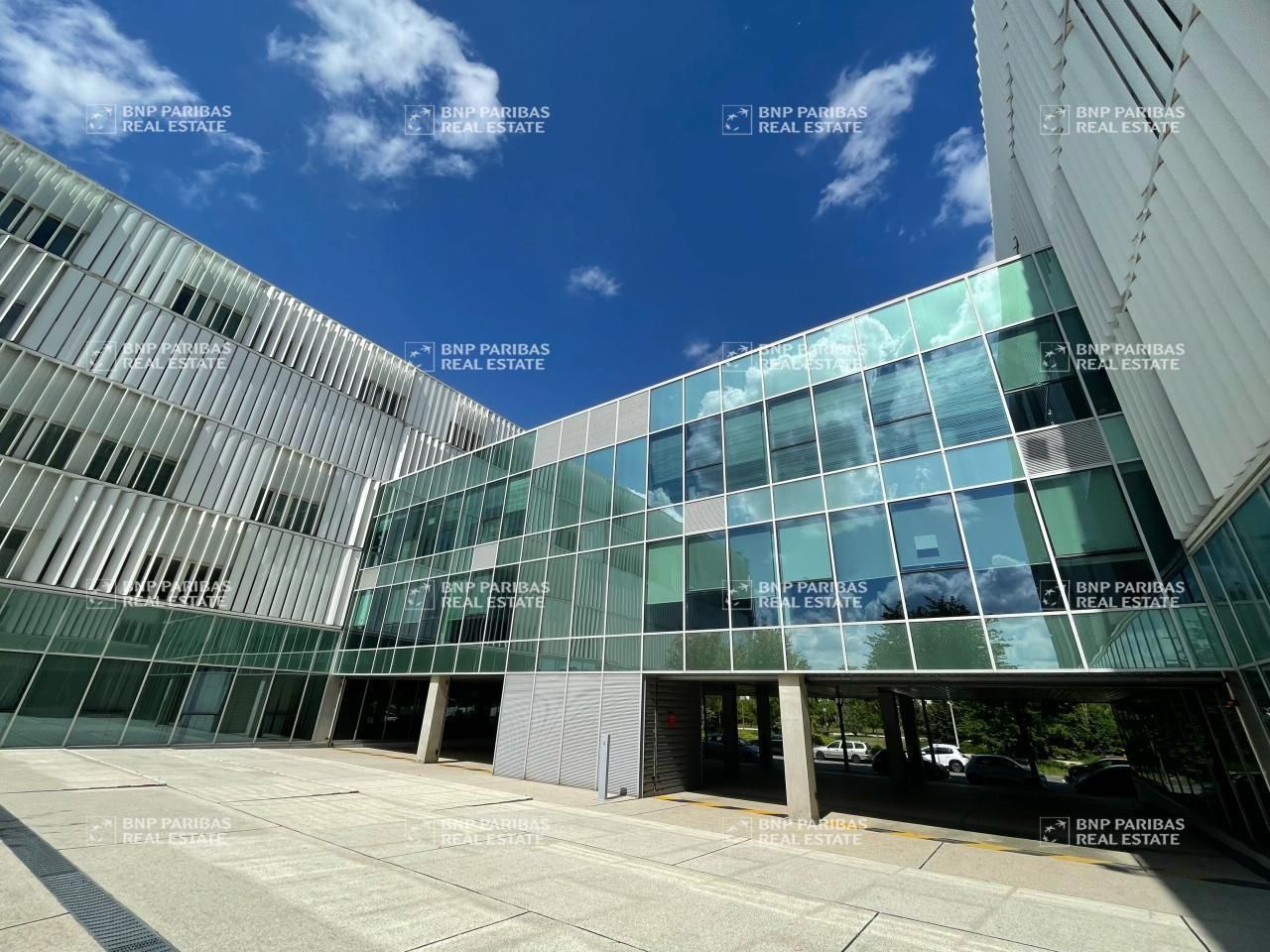 7981 m² pour ce bureaux en location à Blagnac