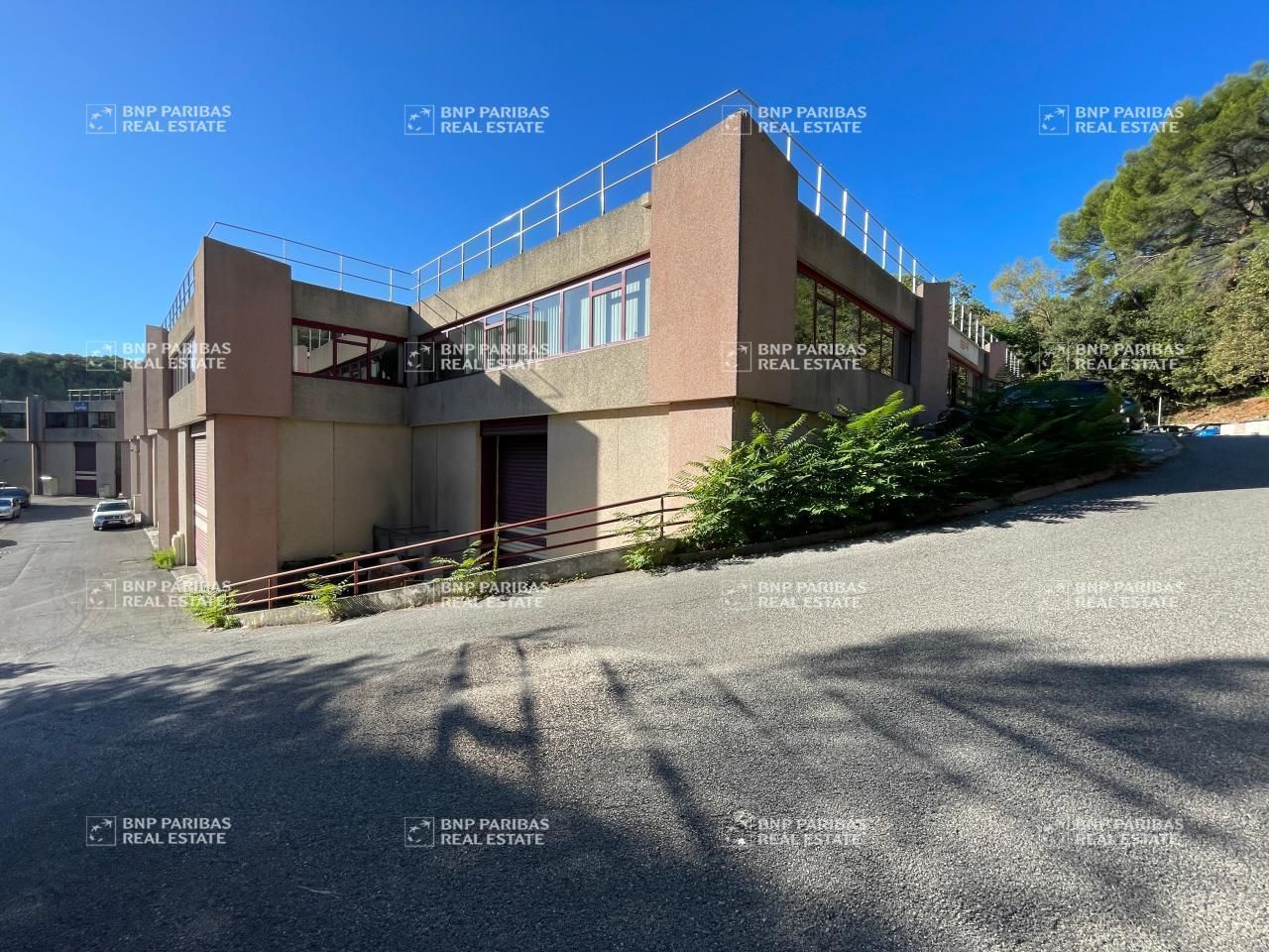 Location Activité 2182 m² non divisibles 06220 Vallauris