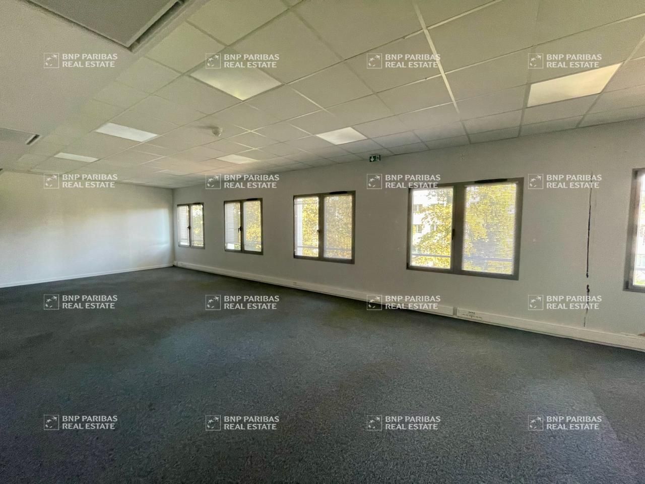 335.4 m² pour ce bureaux en location à Orvault