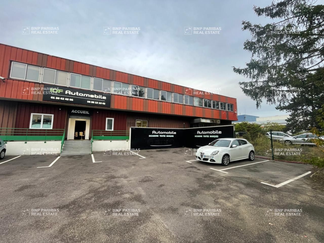 1350 m² pour ce activité en vente à Porcheville