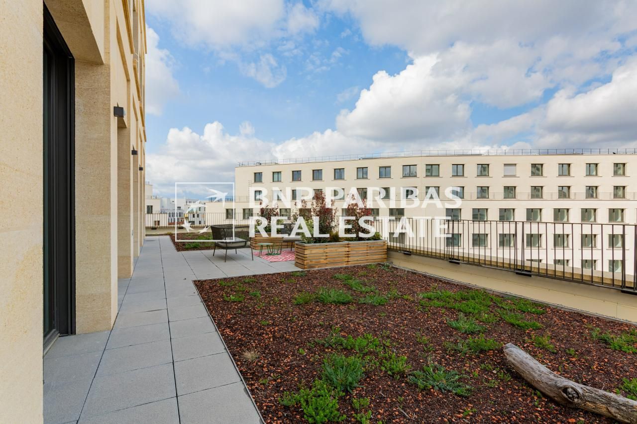 4251.9 m² pour ce bureaux en location à Paris