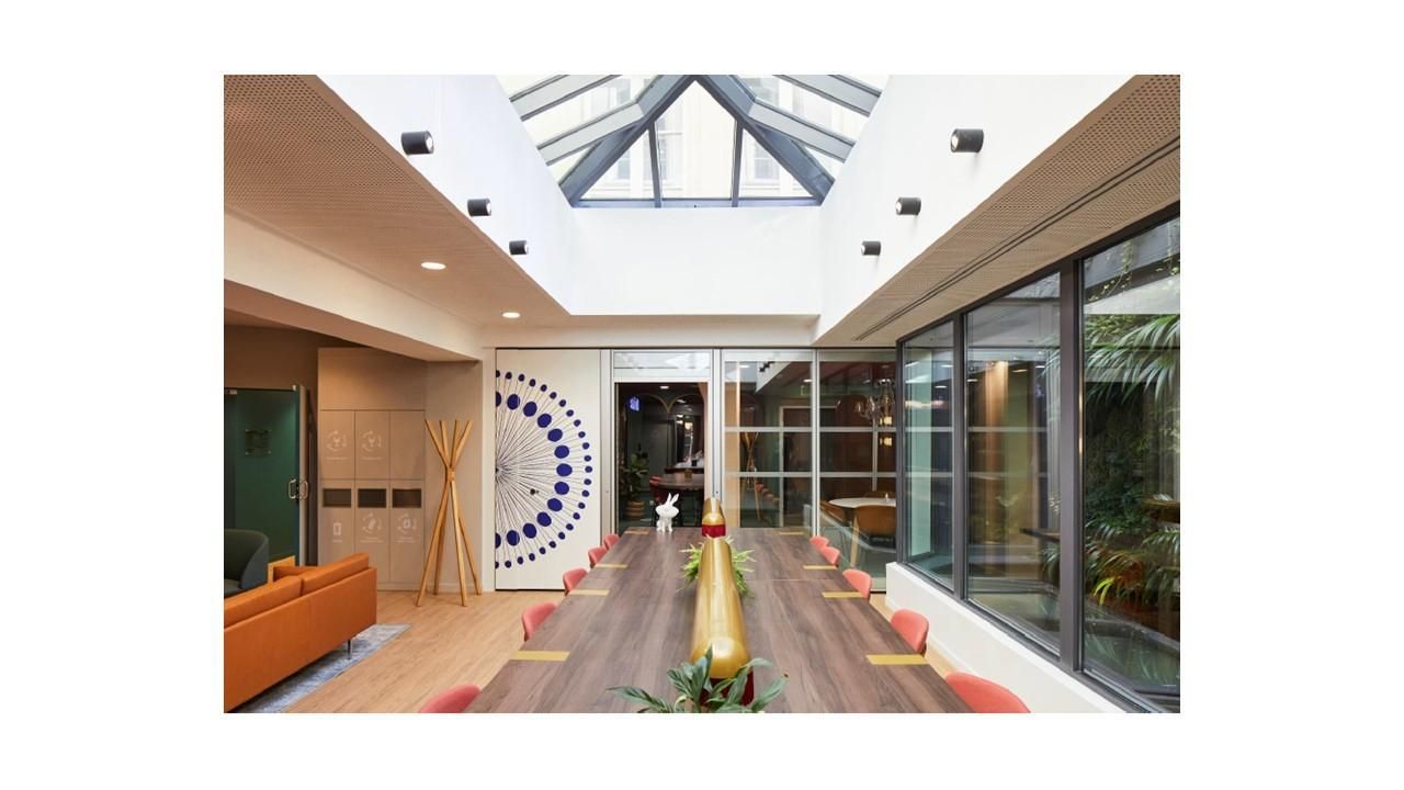 206 m² pour ce bureaux en location à Paris