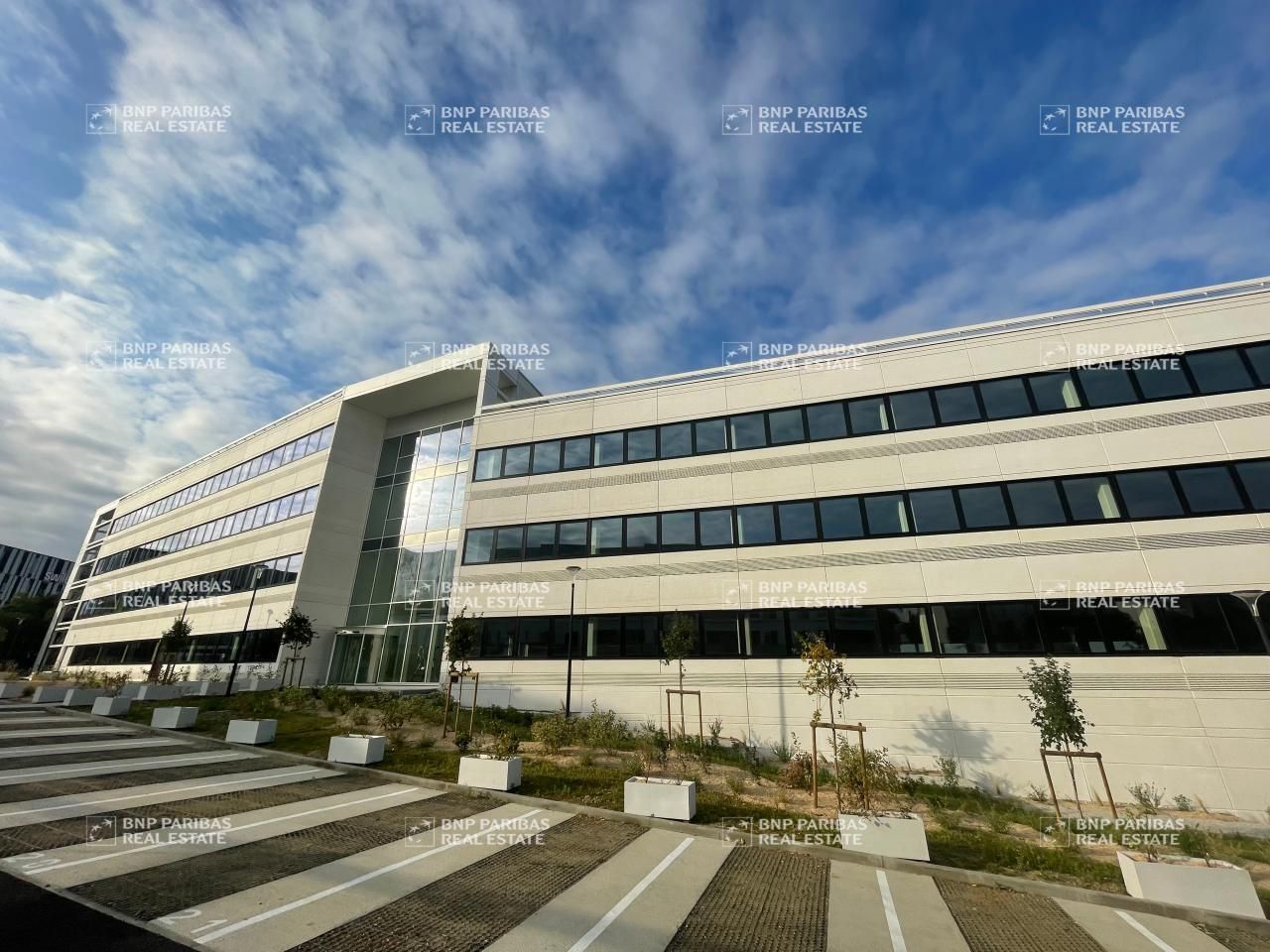 308 m² pour ce bureaux en location à Balma