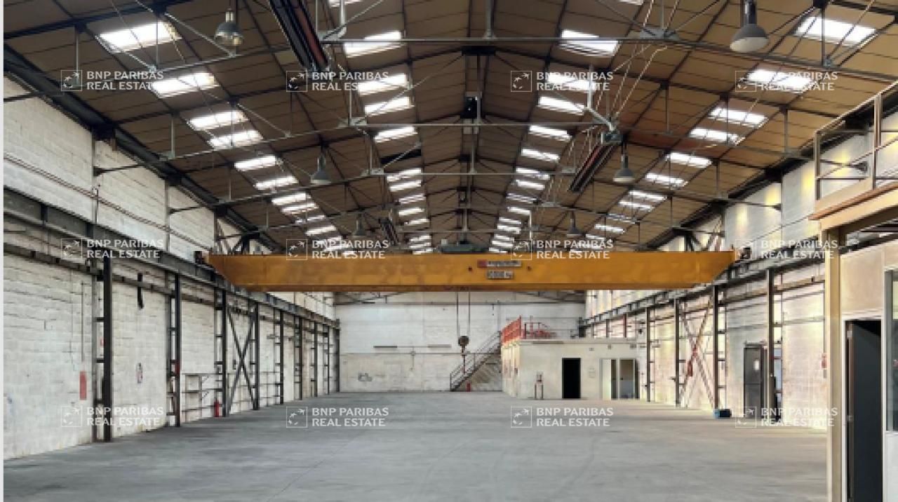 Location Activité 2234 m² divisibles 69680 Chassieu