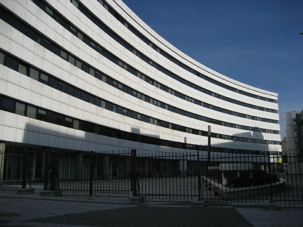 Location Bureaux 10009 m² divisibles 93200 Saint denis