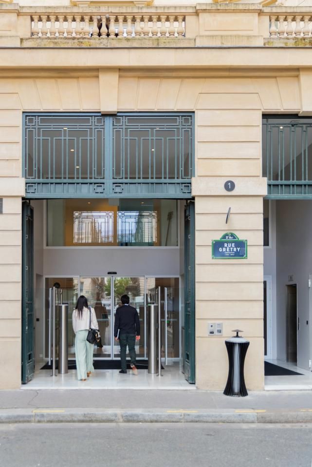 2621 m² pour ce bureaux en location à Paris