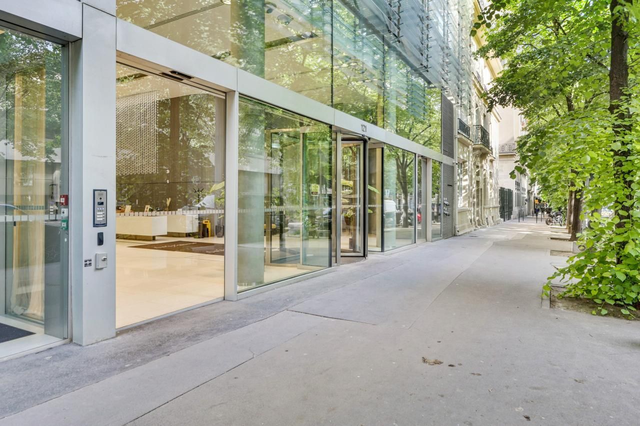 6489 m² pour ce bureaux en location à Paris