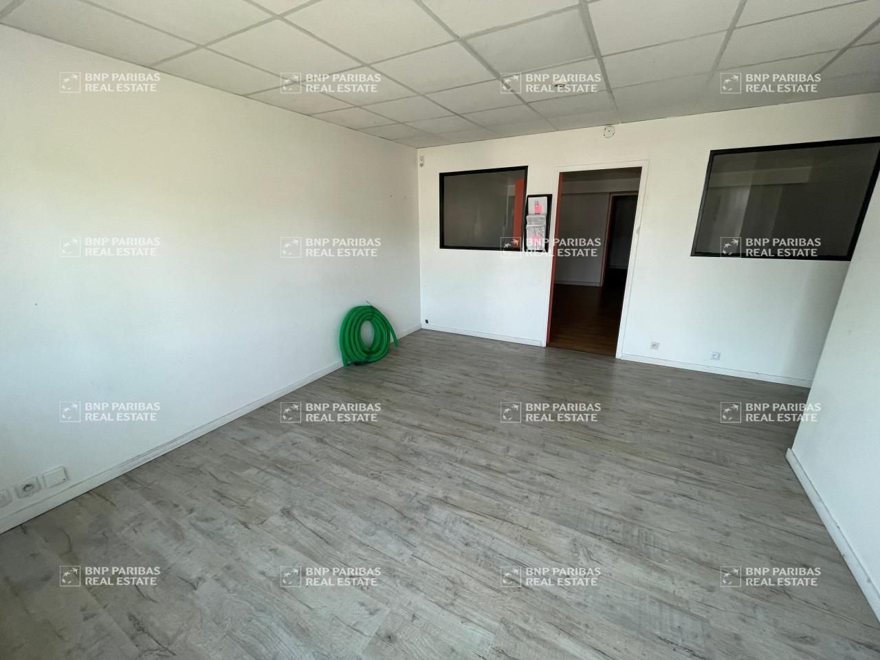 Location Activité 200 m² non divisibles 35136 Saint-jacques-de-la-lande