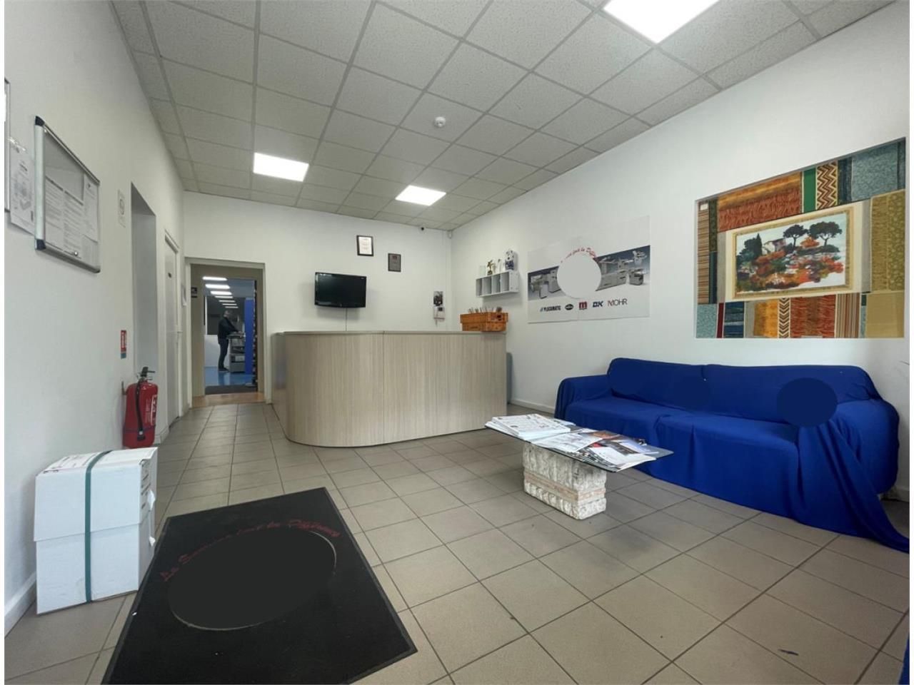 628 m² pour ce activité en vente à Trappes