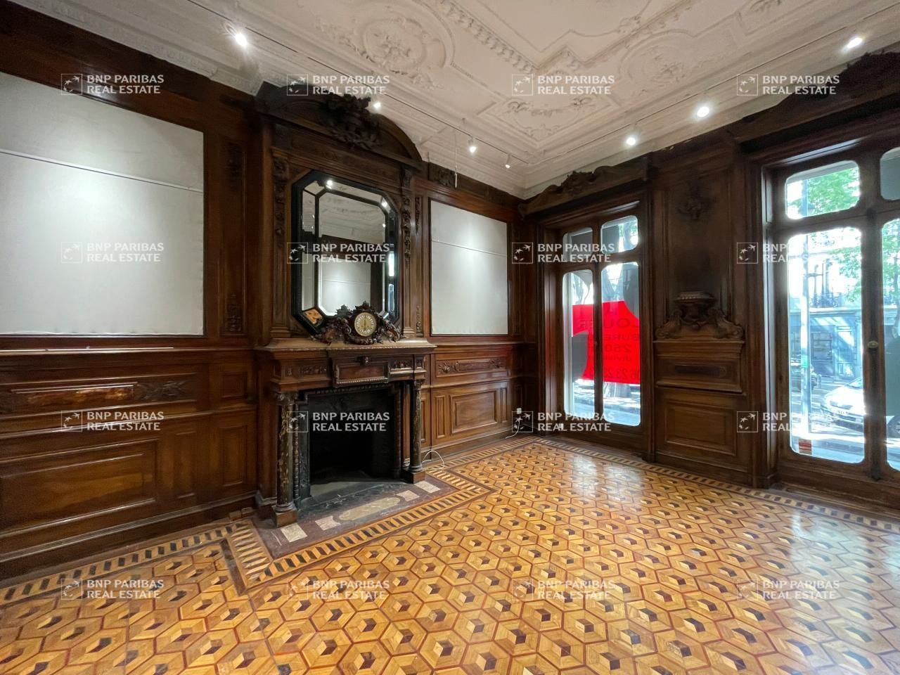 310 m² pour ce bureaux en location à Marseille