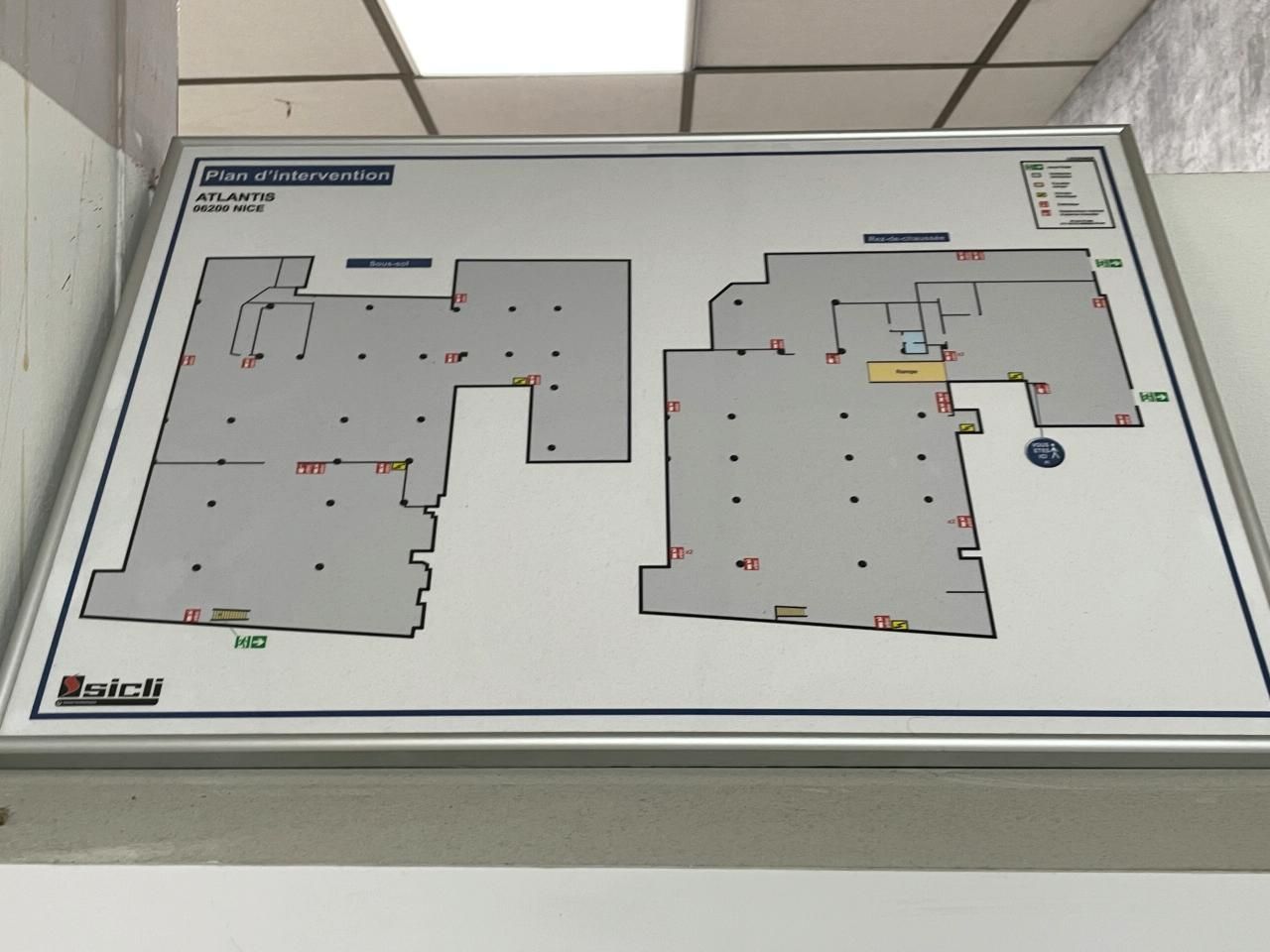 1855 m² pour ce local commercial en location à Nice