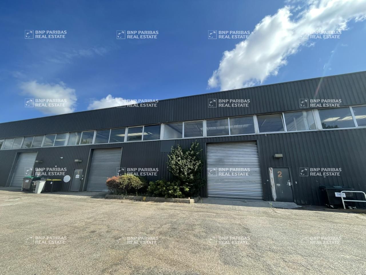 497 m² pour ce pme-pmi en location à Coignières