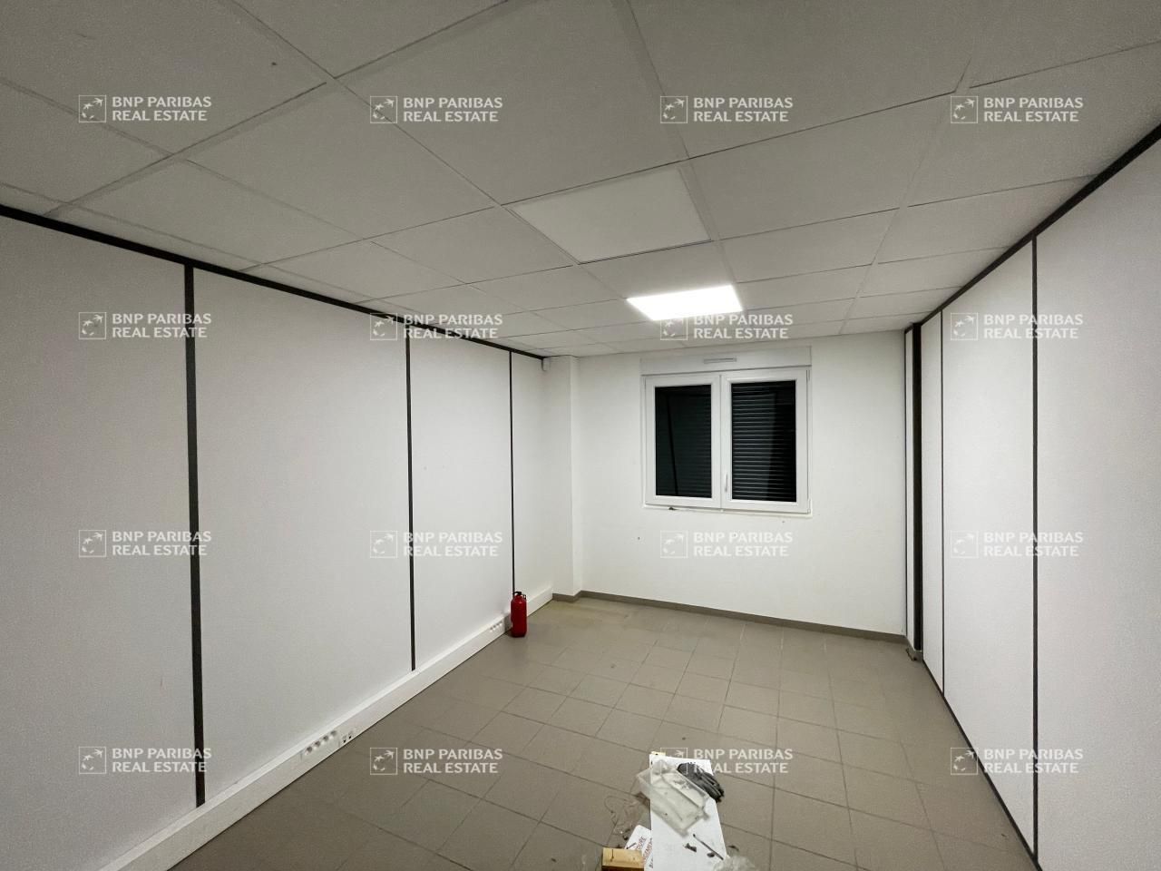 442 m² pour ce activité en location à Atton