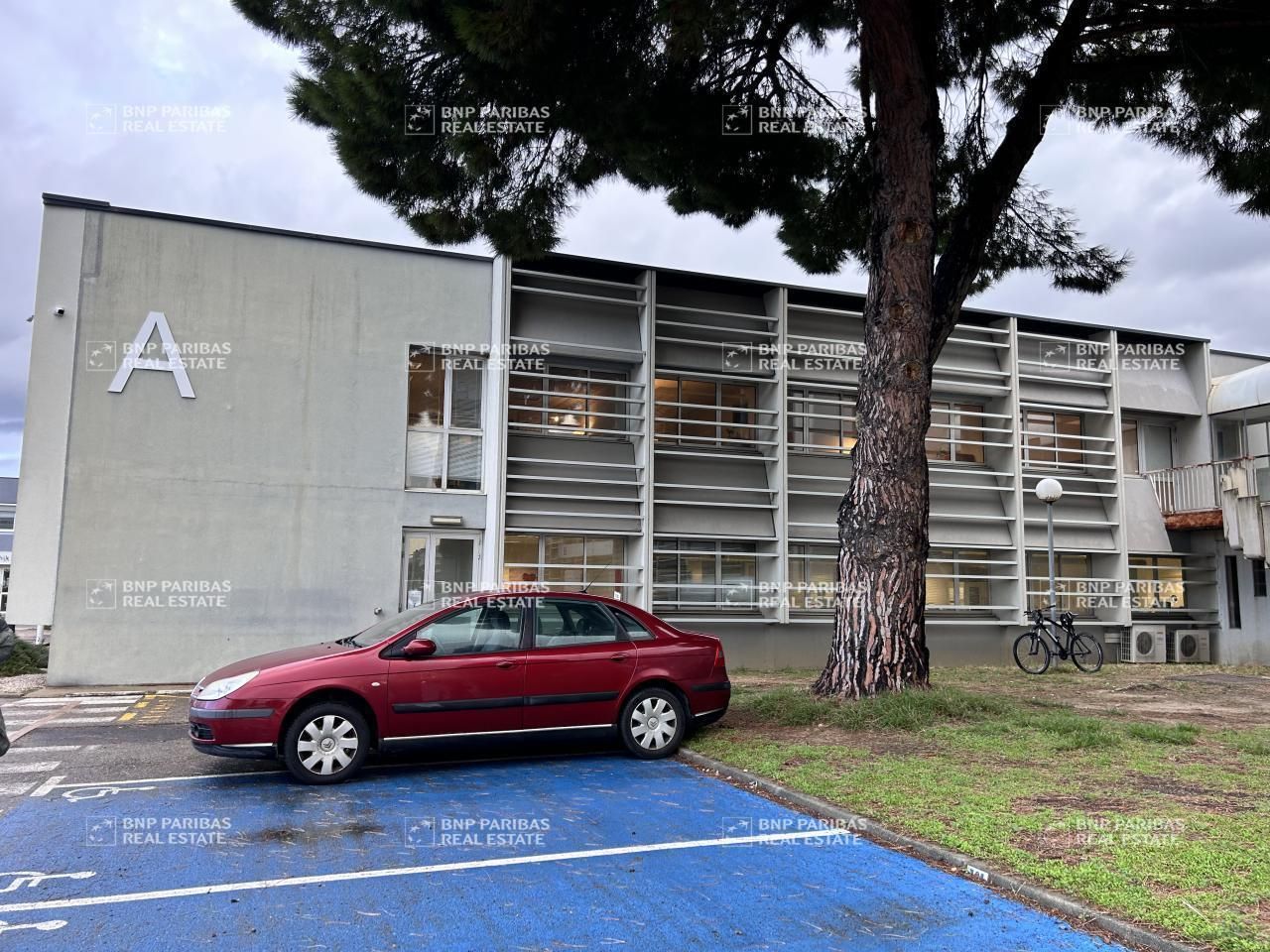 1443 m² pour ce bureaux en location à Castelnau-le-lez