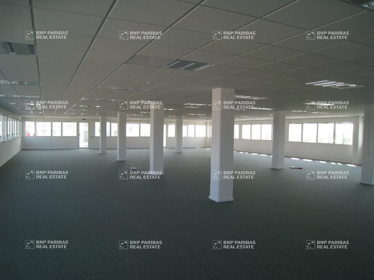 759 m² pour ce bureaux en location à Marignane