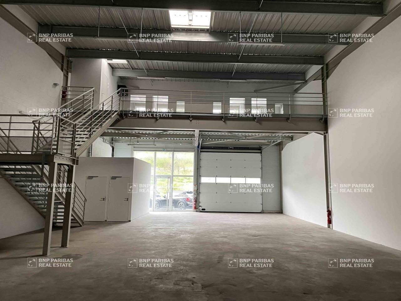 360 m² pour ce activité en location à La ciotat