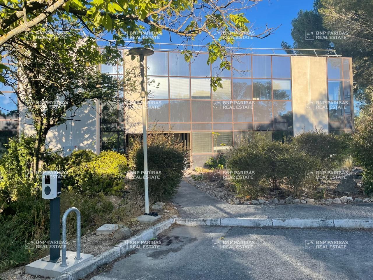 Location Bureaux 434 m² divisibles 13290 Aix-en-provence