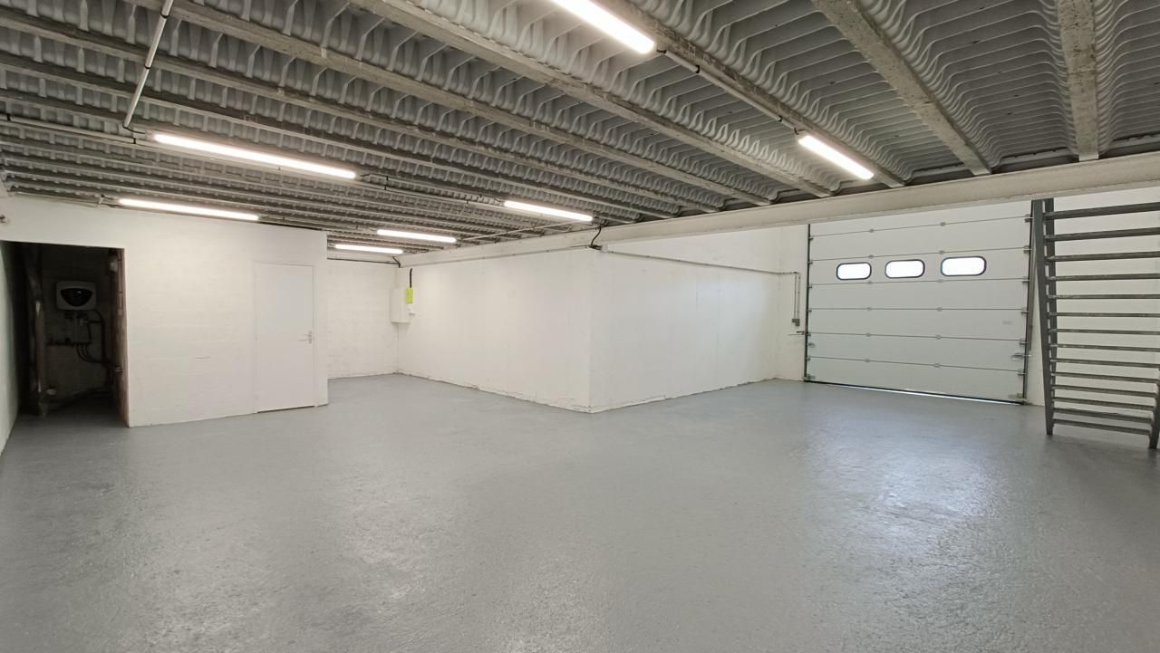 Location Activité 180 m² non divisibles 78130 Les mureaux
