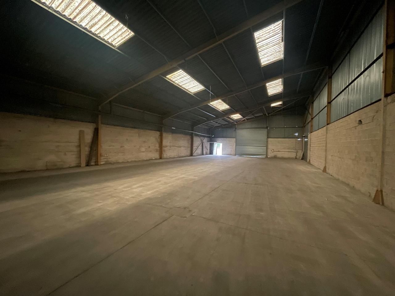 521 m² pour ce activité en location à Houdan