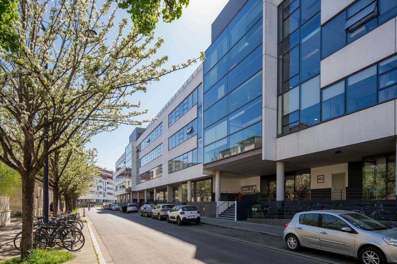 595 m² pour ce bureaux en location à Bordeaux