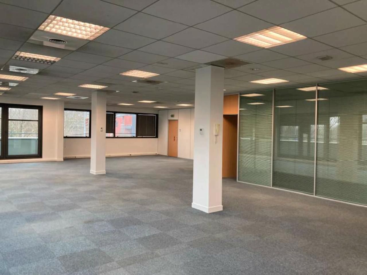 174 m² pour ce bureaux en location à Caluire-et-cuire