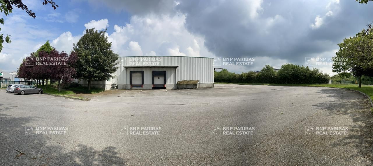 1816 m² pour ce activité en location à Eslettes