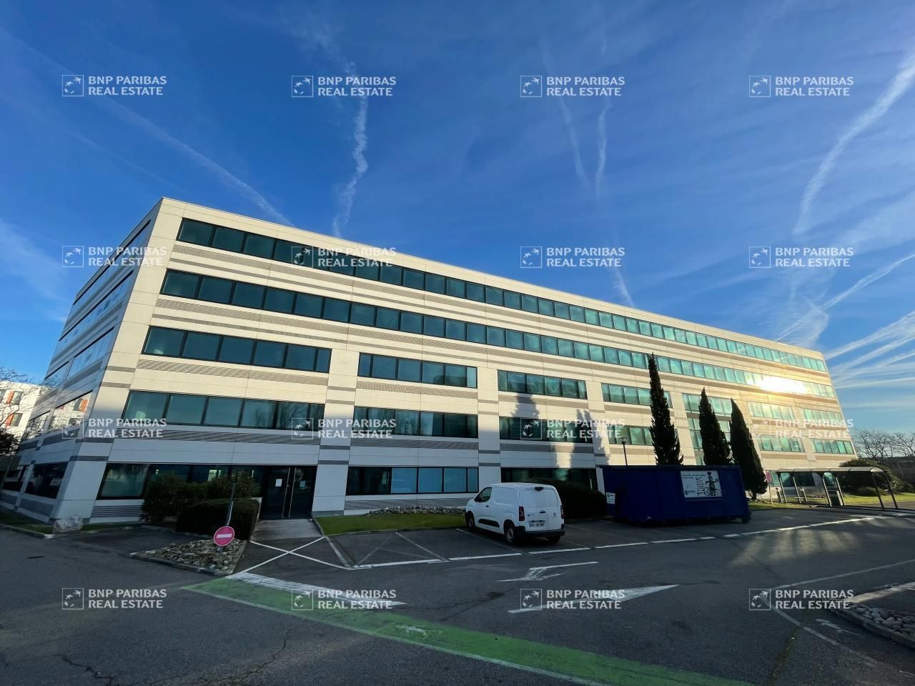 8665.34 m² pour ce bureaux en location à Blagnac