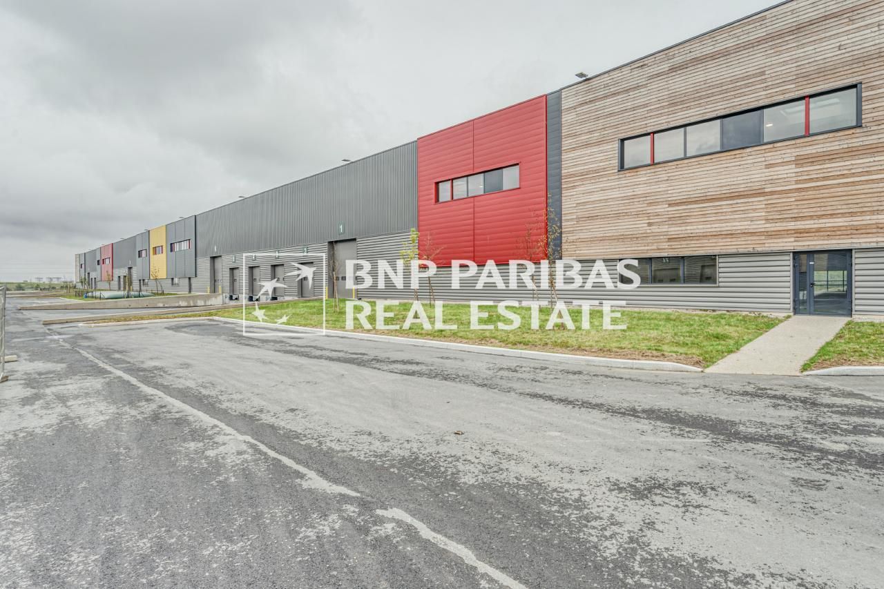 Location PME-PMI 4635 m² non divisibles 95380 Louvres