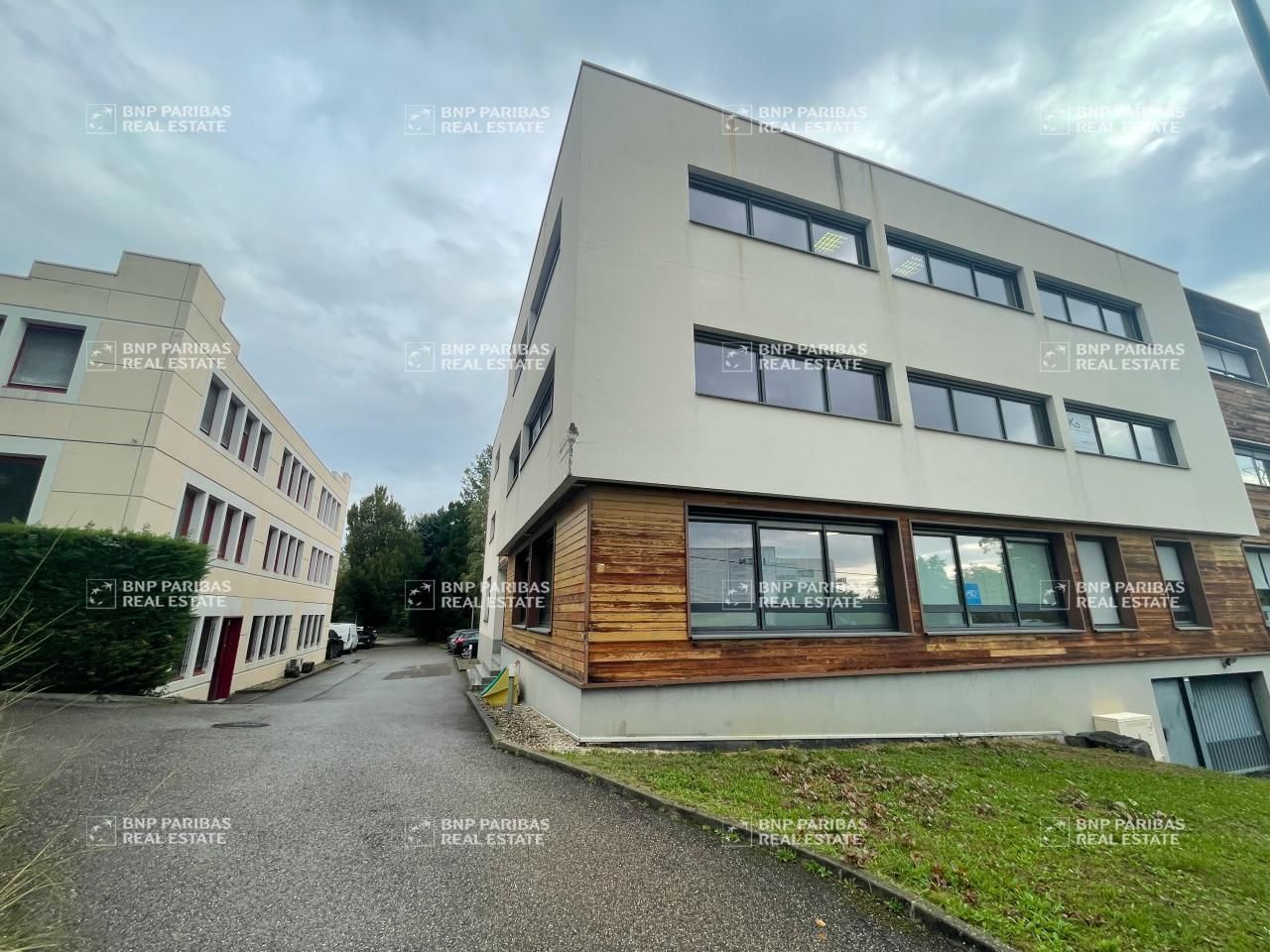 Vente Bureaux 345 m² divisibles 69570 Dardilly