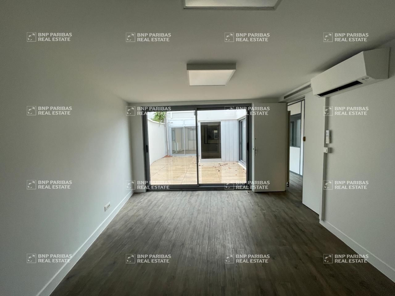 330 m² pour ce bureaux en vente à Orléans