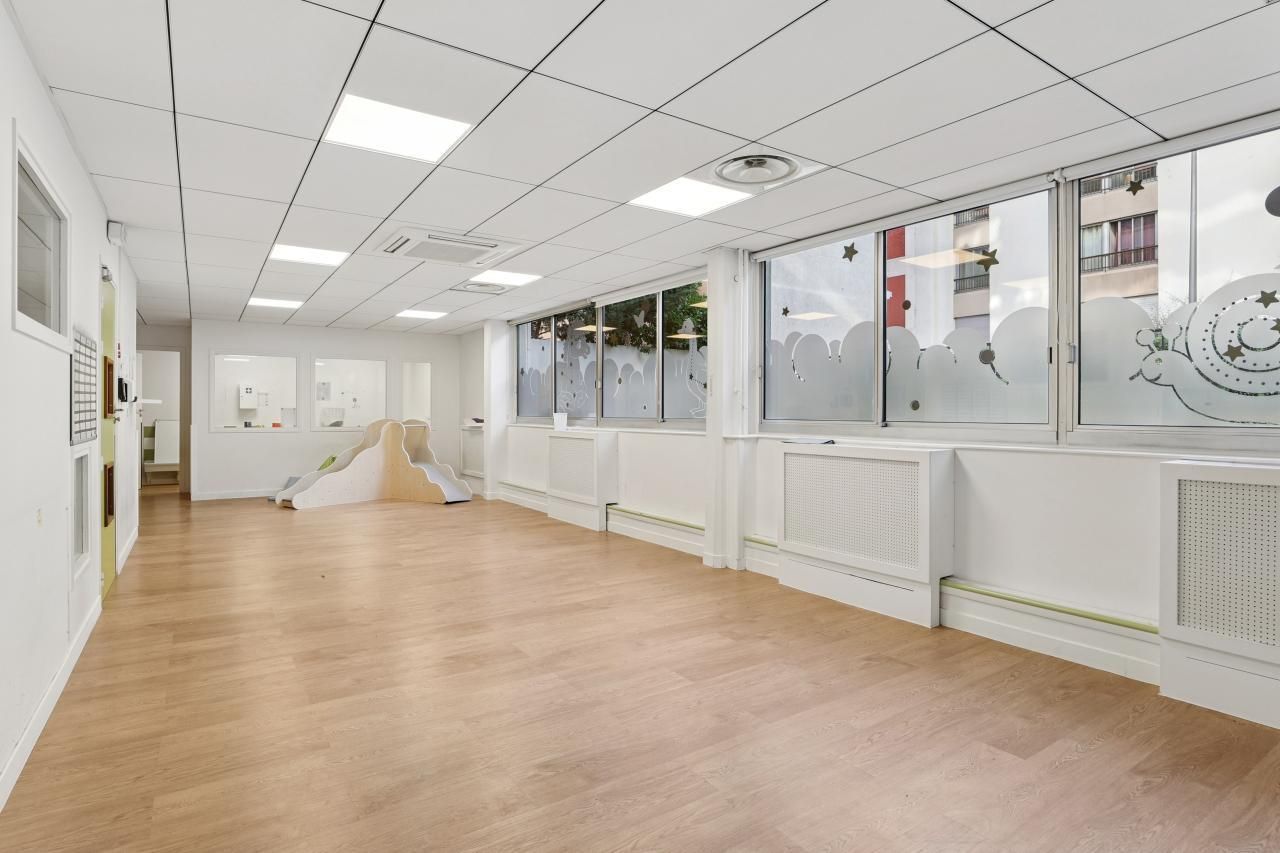 691 m² pour ce bureaux en vente à Vincennes