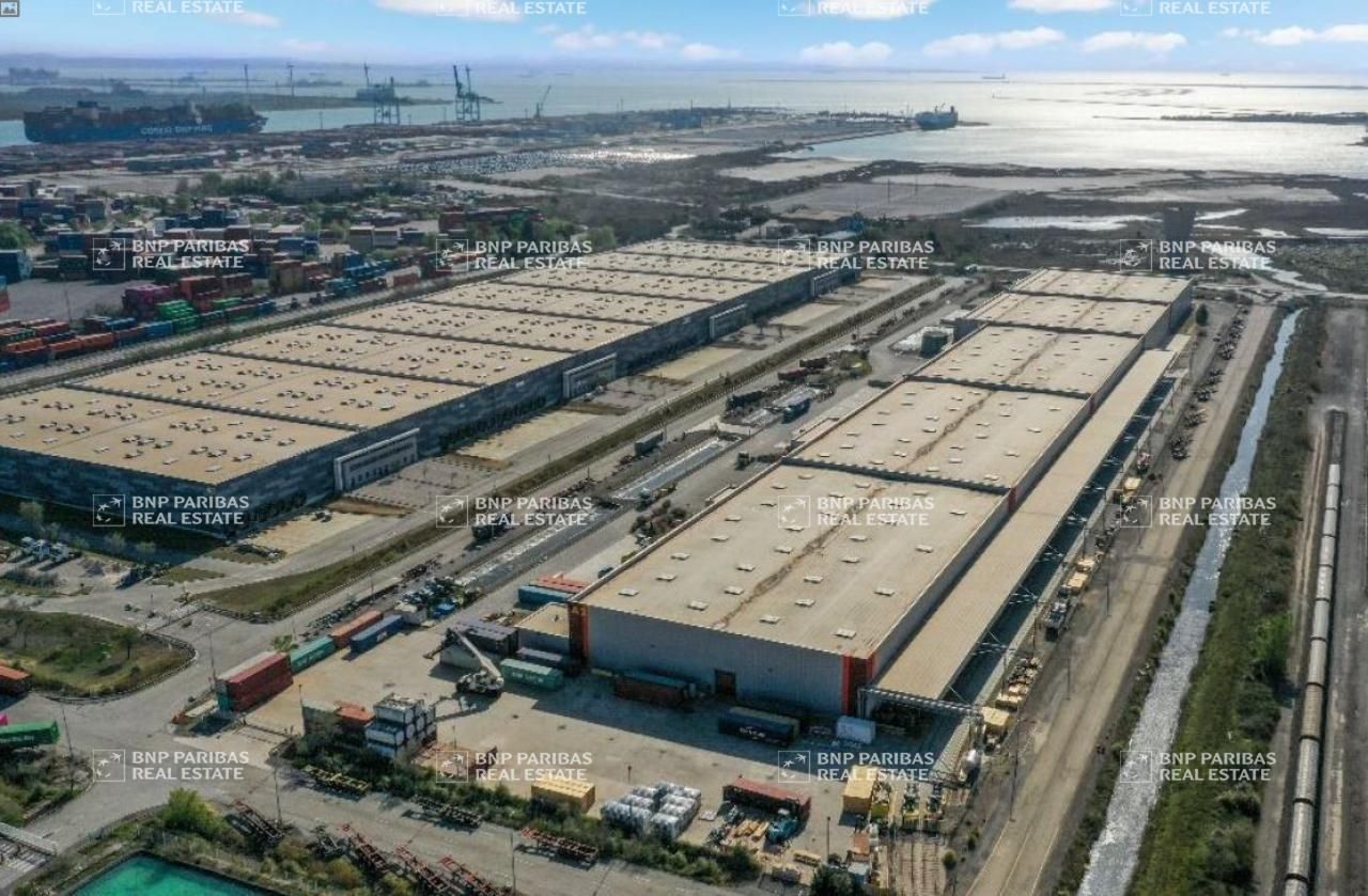 Location Entrepôts classe A 6236 m² non divisibles 13230 Port-saint-louis-du-rhône