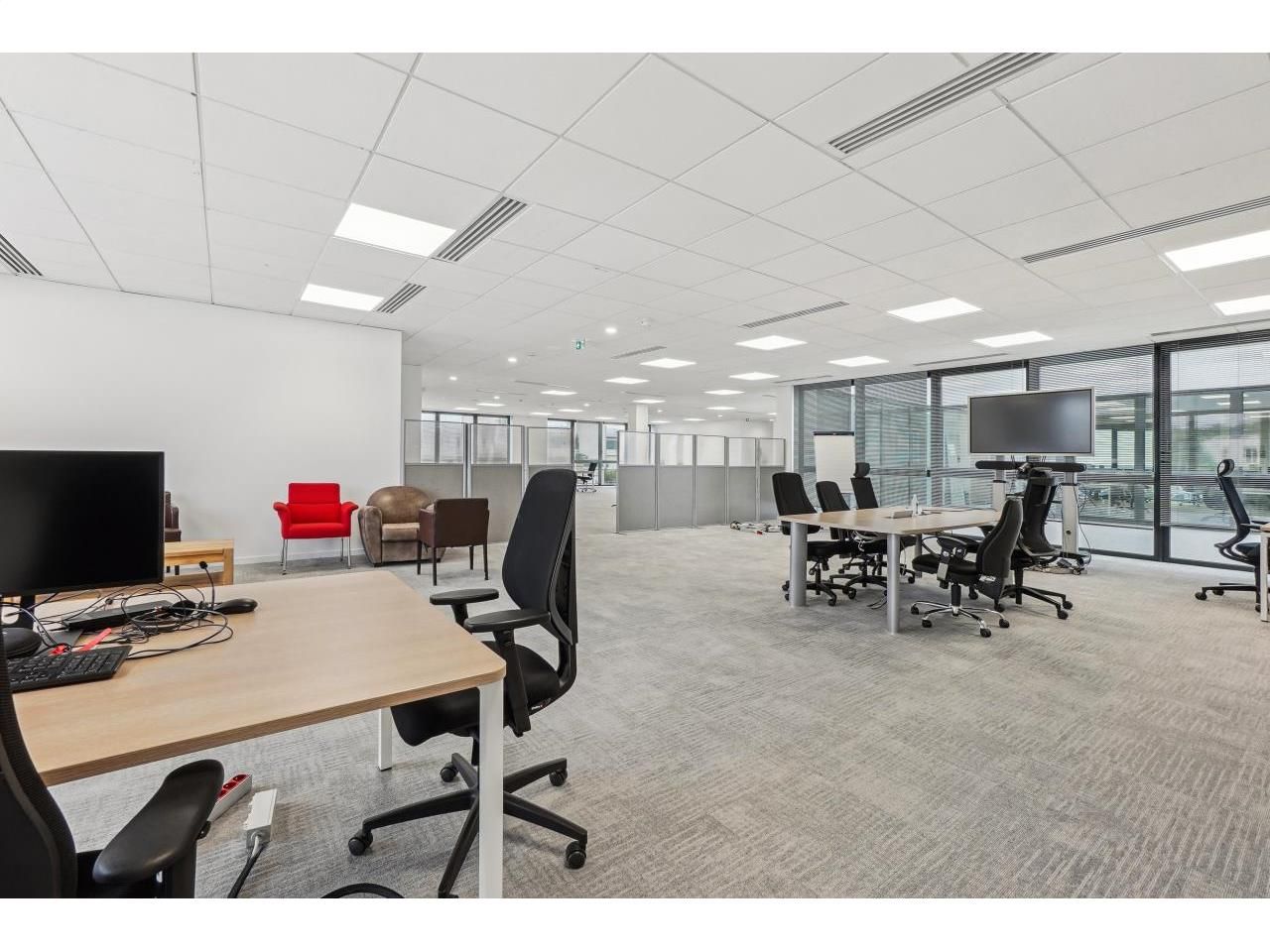 Location Bureaux 980 m² divisibles 93100 Montreuil