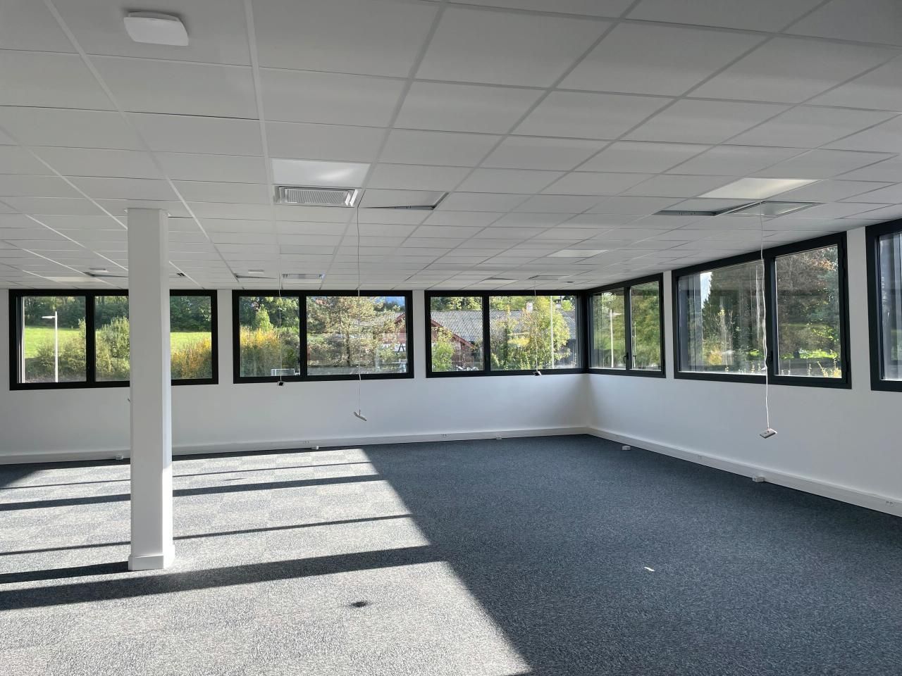 190 m² pour ce bureaux en location à Chavanod
