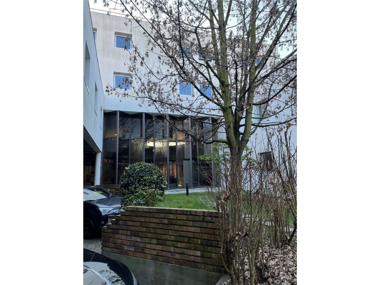 1526.7 m² pour ce bureaux en vente à Fontenay sous bois