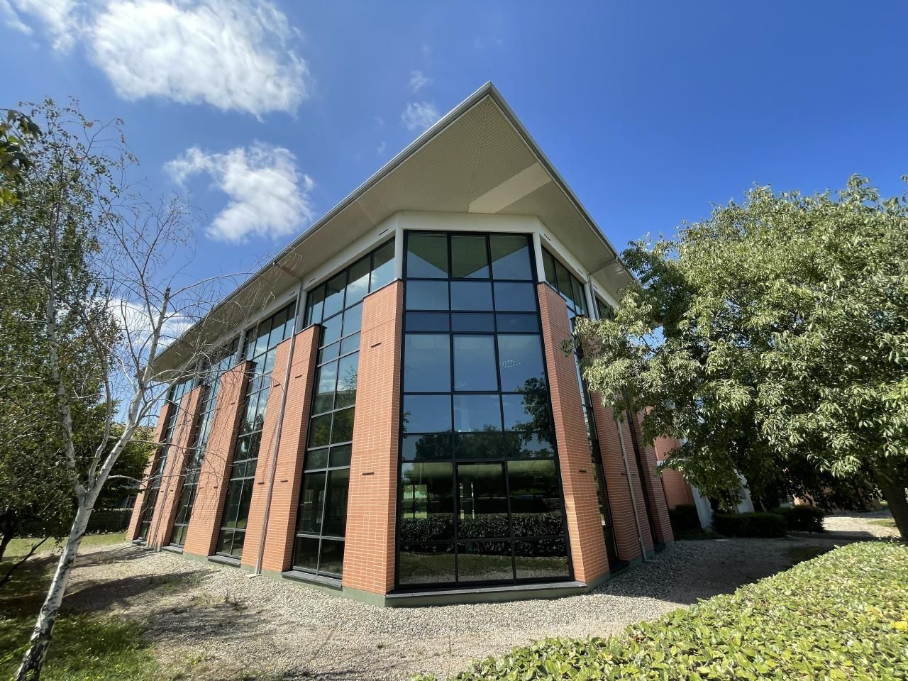 Location Bureaux 3343 m² divisibles 31300 Toulouse