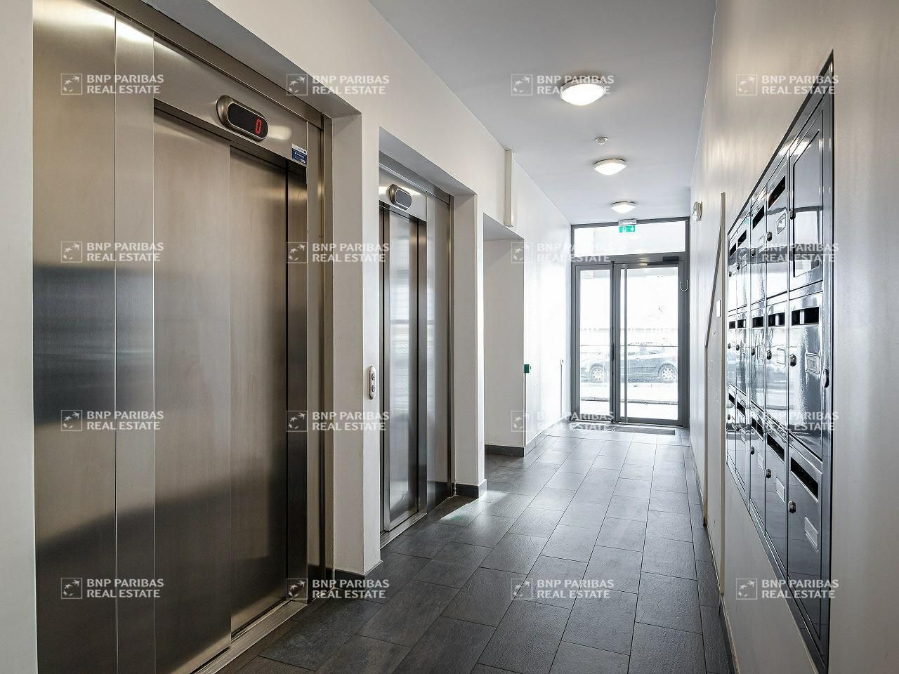 954 m² pour ce bureaux en location à Marseille