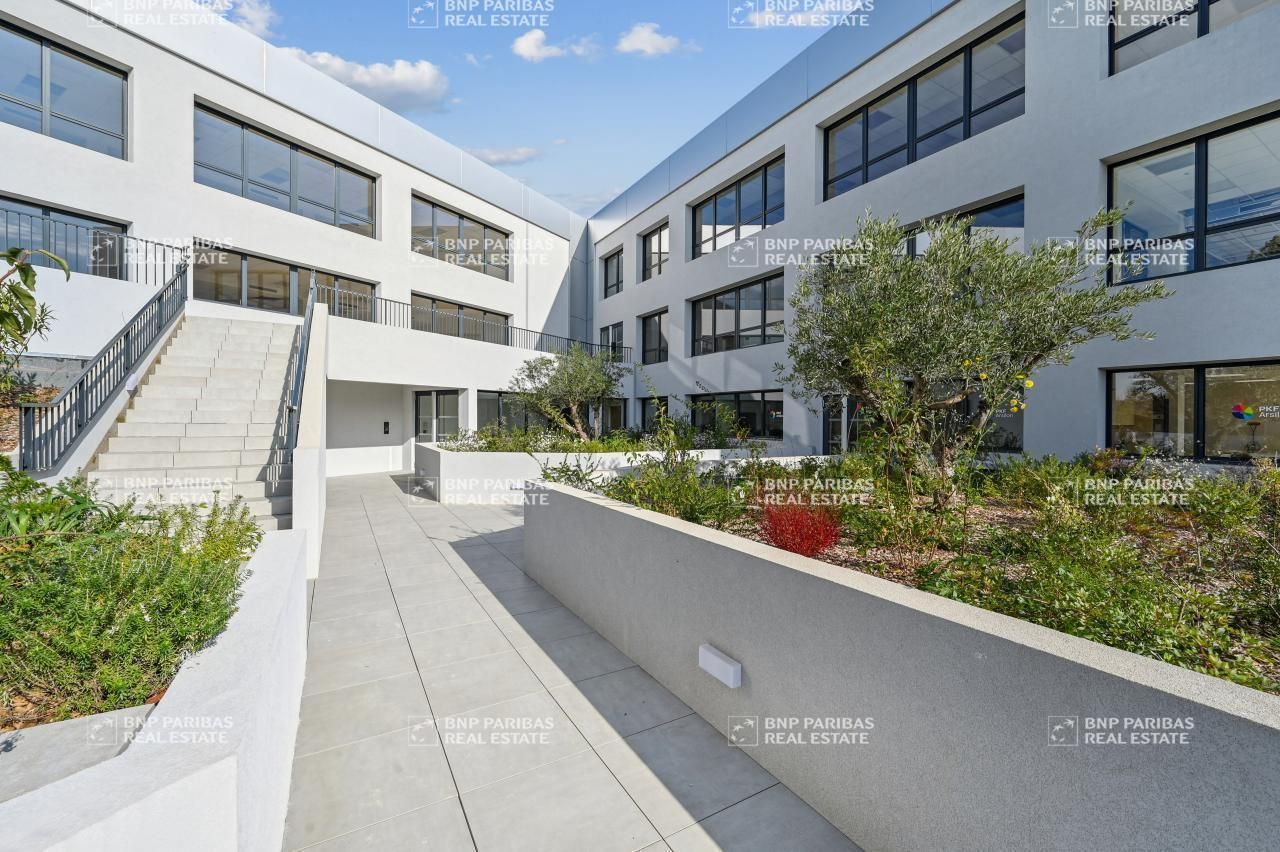Location Bureaux 1416.5 m² divisibles 06560 Valbonne