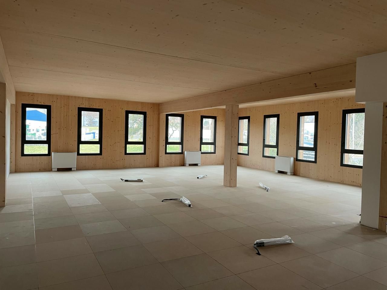 719 m² pour ce bureaux en location à Allonzier-la-caille