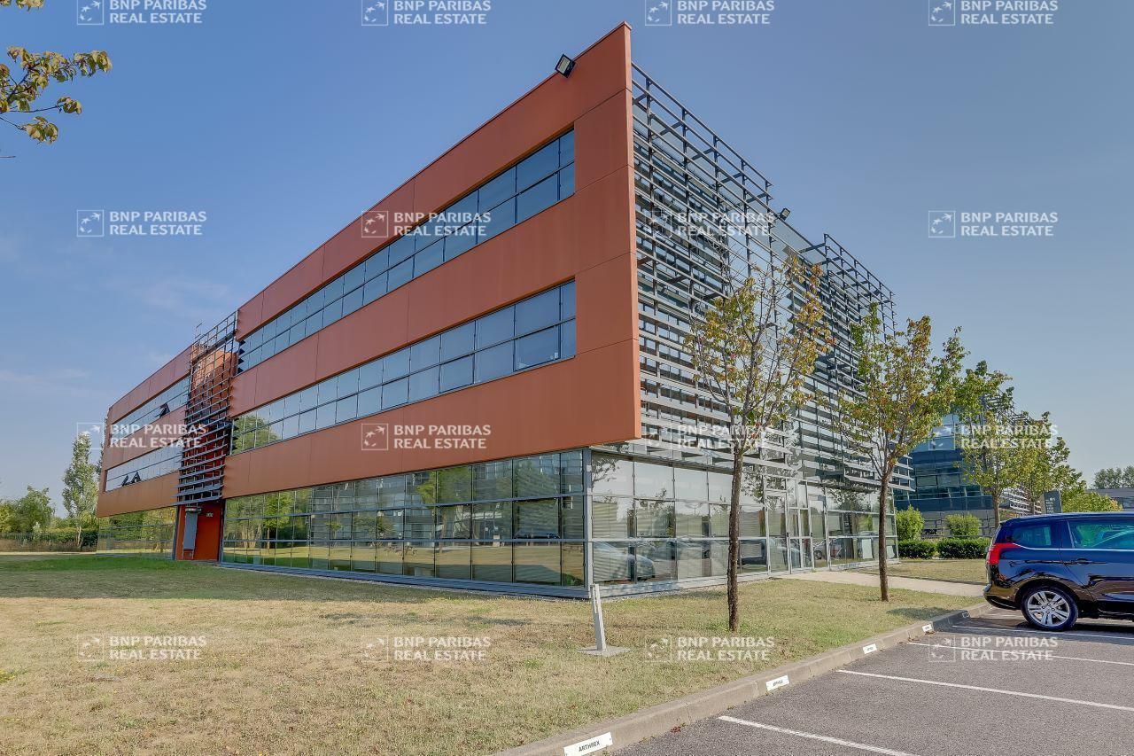 Location Bureaux 2893 m² divisibles 69800 Saint-priest