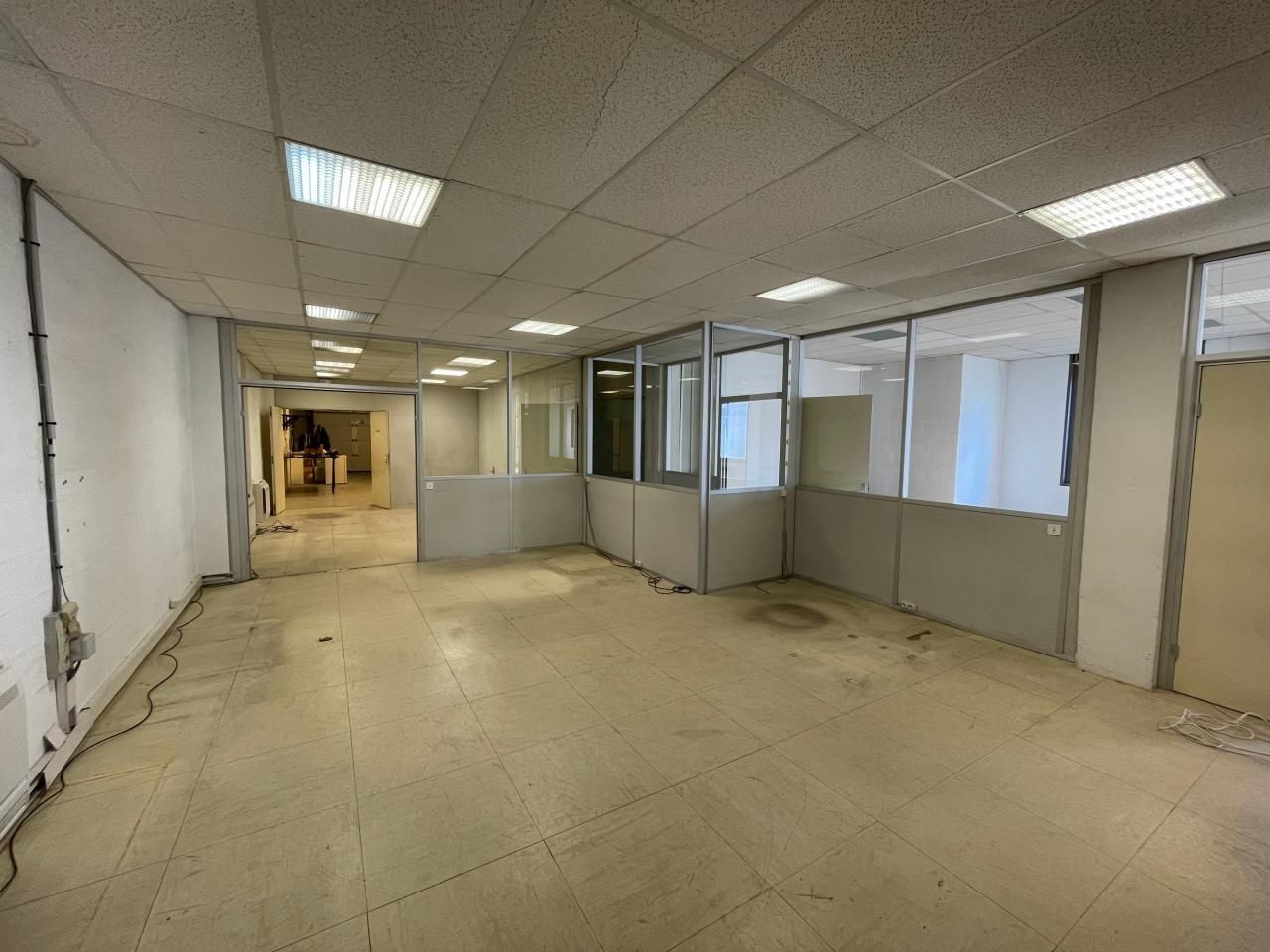 1058 m² pour ce pme-pmi en location à Osny