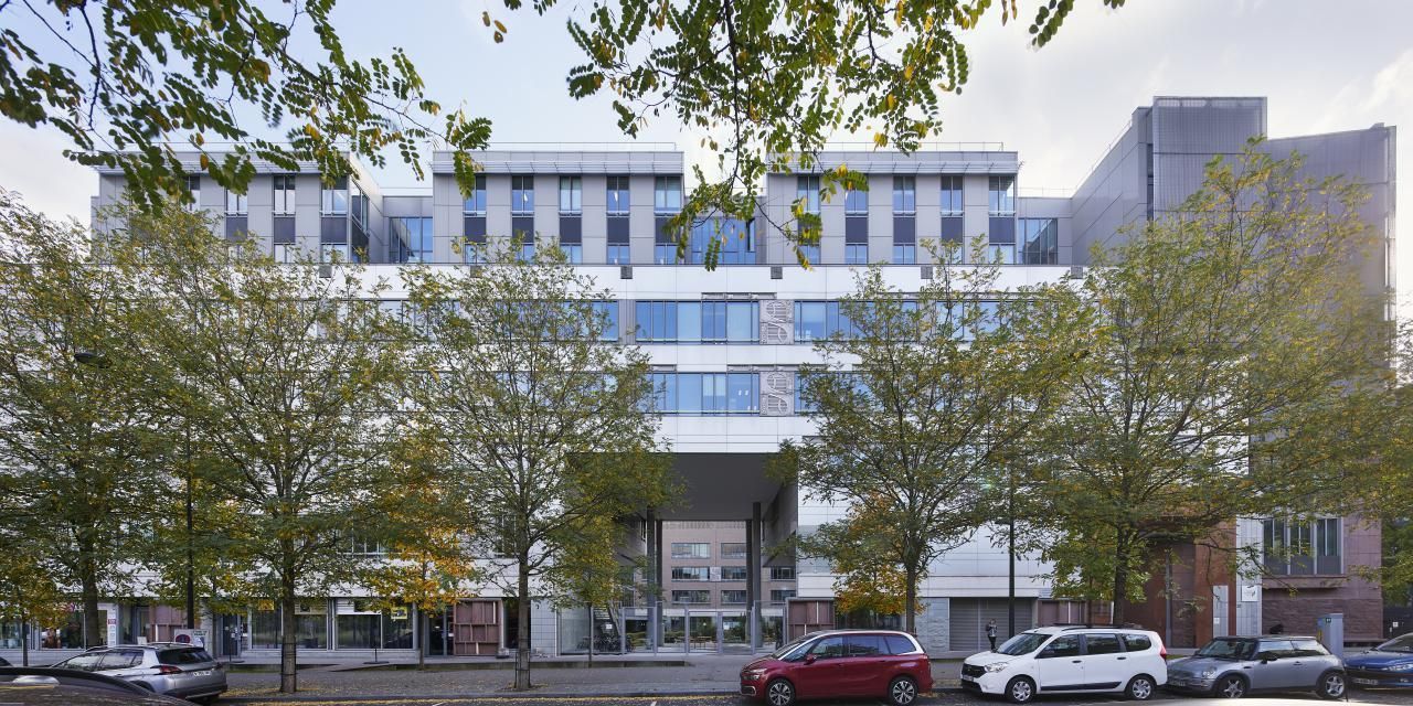 8147.06 m² pour ce bureaux en location à Saint-denis
